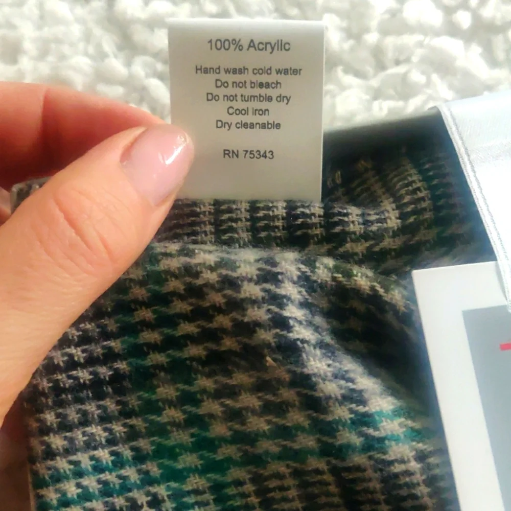 New!Zighilli Mens Two scarves presented in a gift box Y2K Cottagecore Vintage